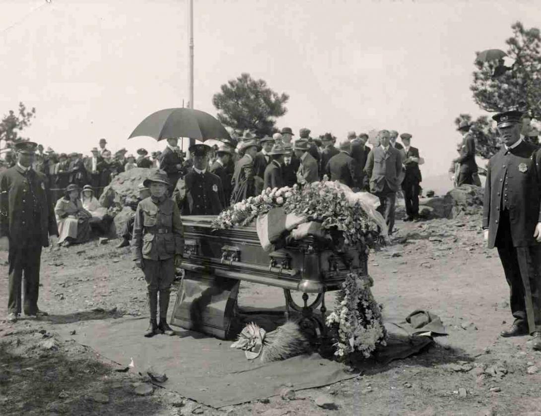 Buffalo Bill's Casket 